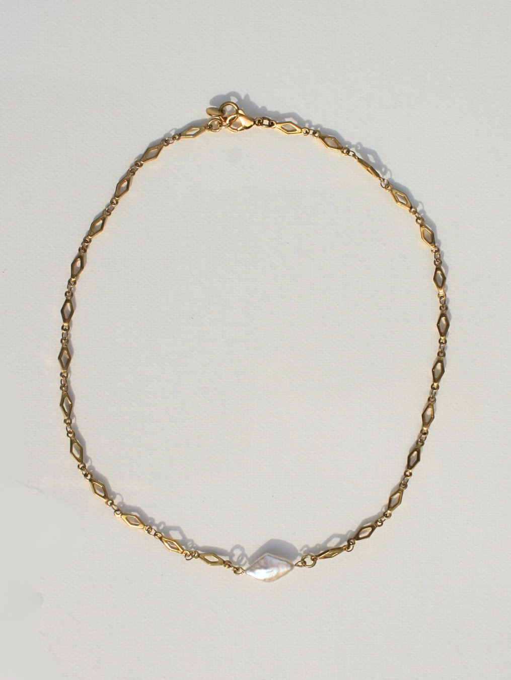 Rhombus Pearl Necklace Gold
