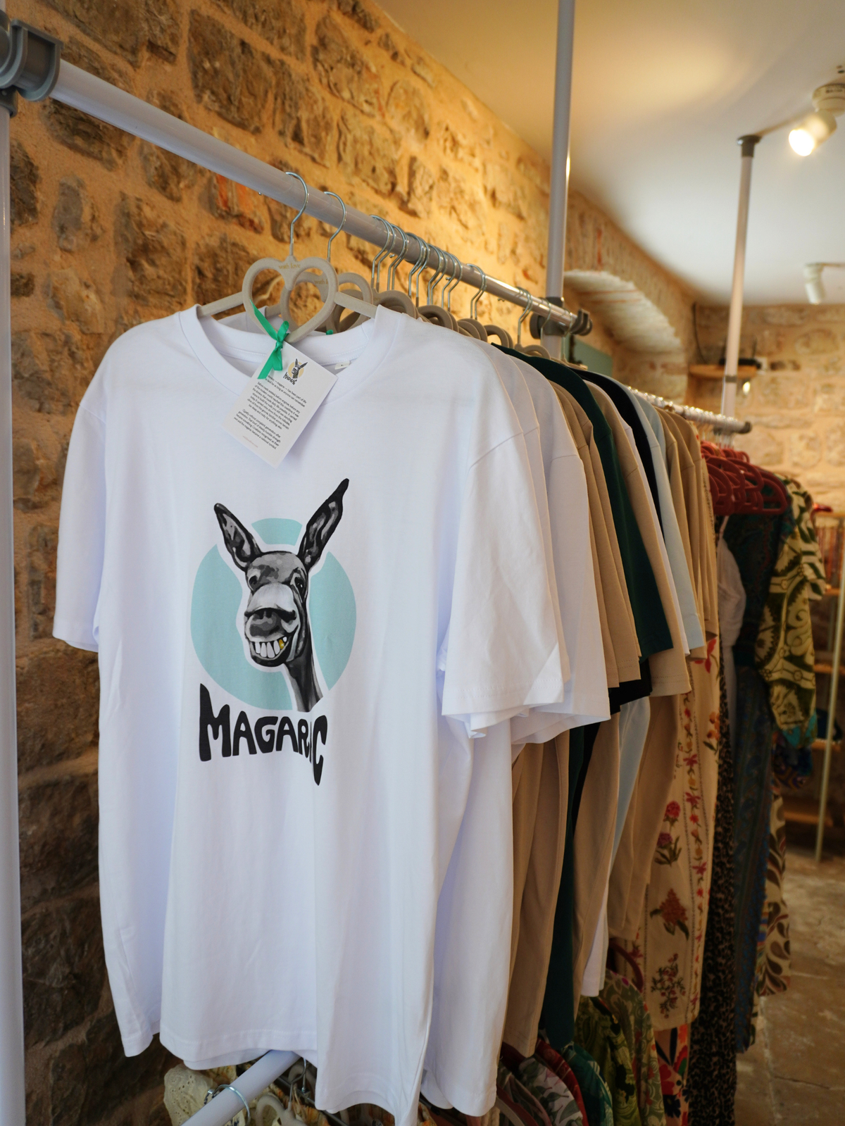Magarac Tee White