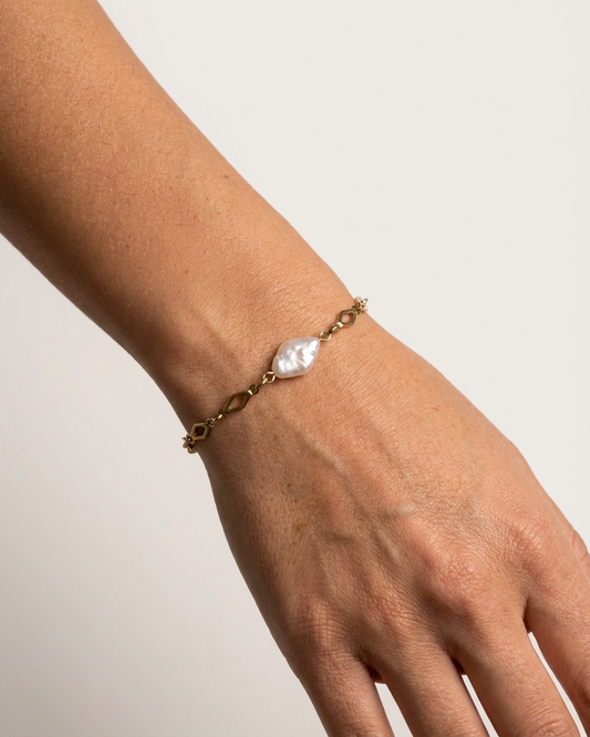 Rhombus Pearl Bracelet Gold